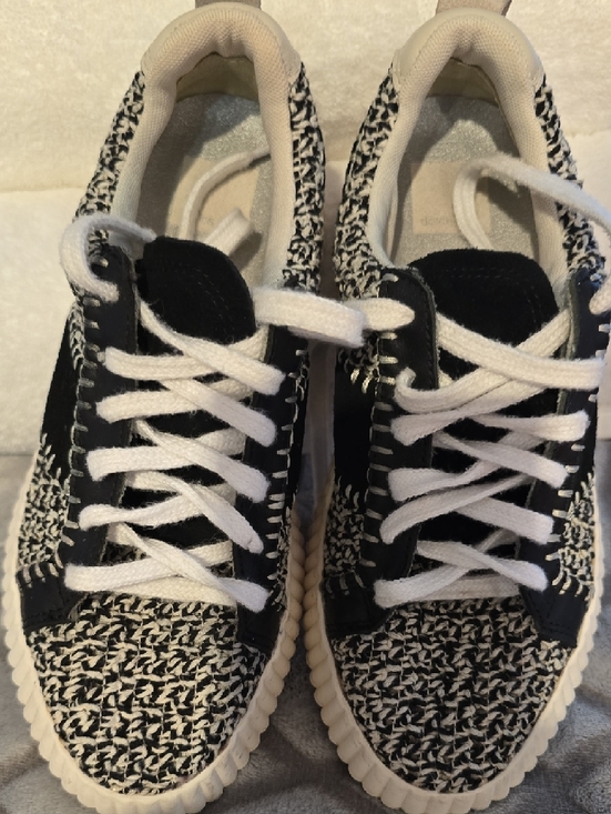 Dolce Vita Black and White Knit Platform Sneakers - Picture 2 of 6